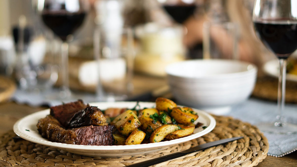 A table at Caffè Notte in Florence with a wonderful plate of meat