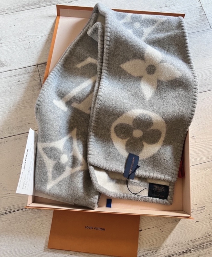 louis-vuitton-scarf